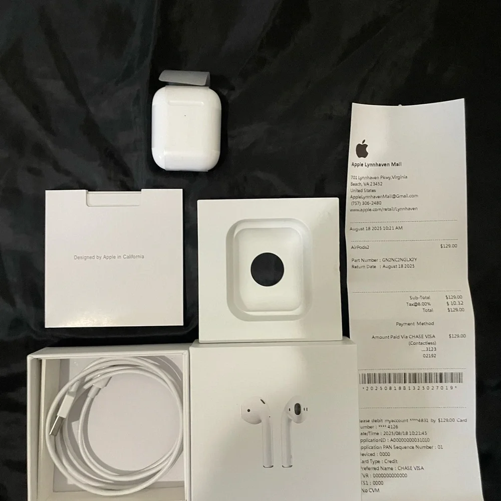 Apple Wireless Earbuds in White